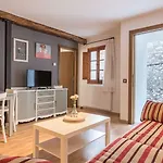 Llorens Apartman *